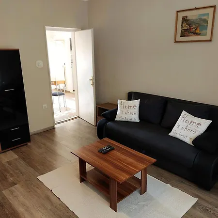 Orgona Apartman- Es Nyaralohaz Apartmán Balatongyörök