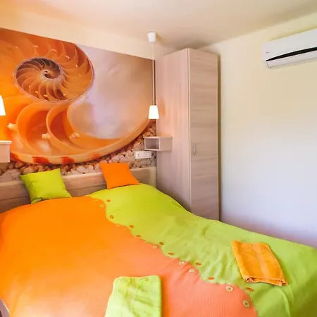 Διαμέρισμα Orgona Apartman- Es Nyaralohaz Balatongyörök